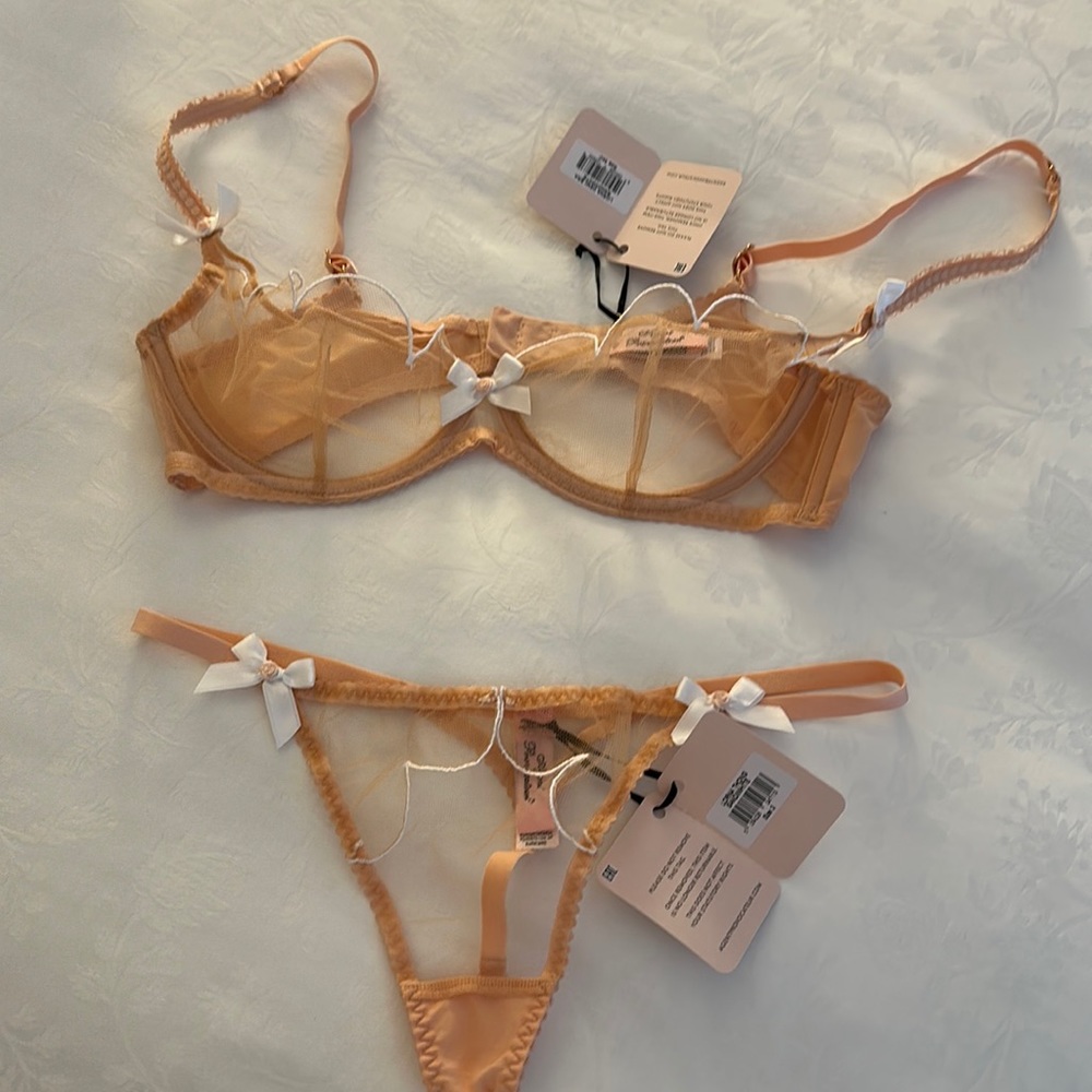 Agent Provocateur set - sand Lorna bra - 34C - matching Lorna thong - size 3